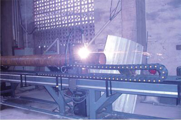 Z6尊龙CNCG系列轻型数控相贯线切割机