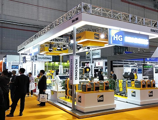 进博会首日Z6尊龙意大利CEA展位杰出出现